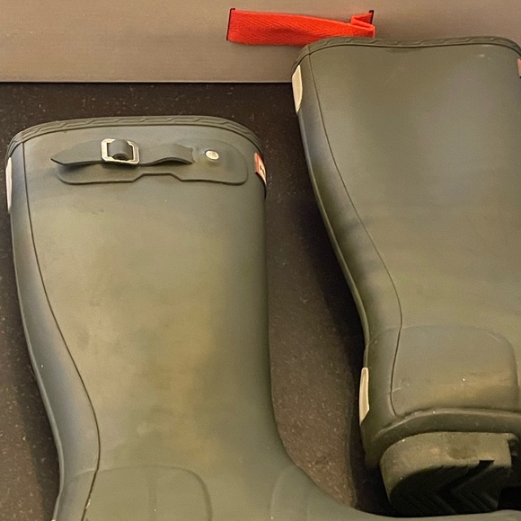 Hunter Kids Green Rain Boots - Picture 4 of 9